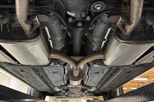 Undercarriage of a 1990 Lexus LS400