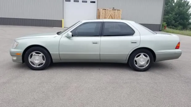 1998 Lexus LS400 in Silver Jade Pearl