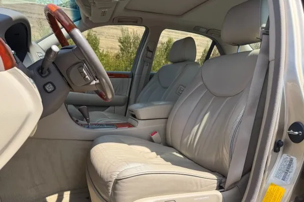Ivory leather interior of 2002 Lexus LS430.