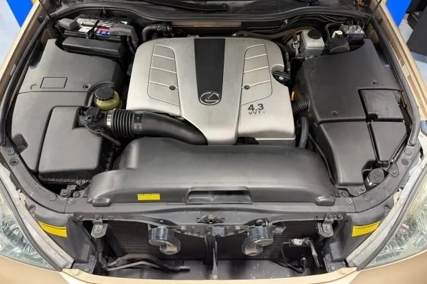 2002 Lexus LS430 engine bay