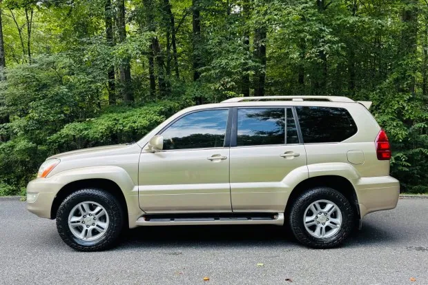 2004 Lexus GX470 in Dorado Gold Pearl