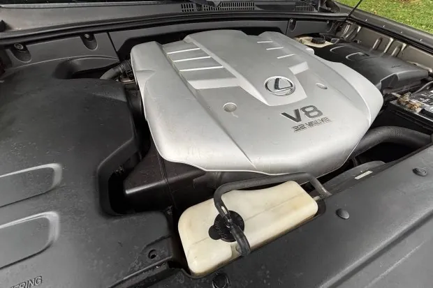 2004 Lexus GX470 V8 engine close-up