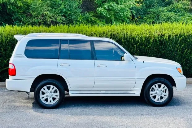 2004 Lexus LX470 in Blizzard Pearl