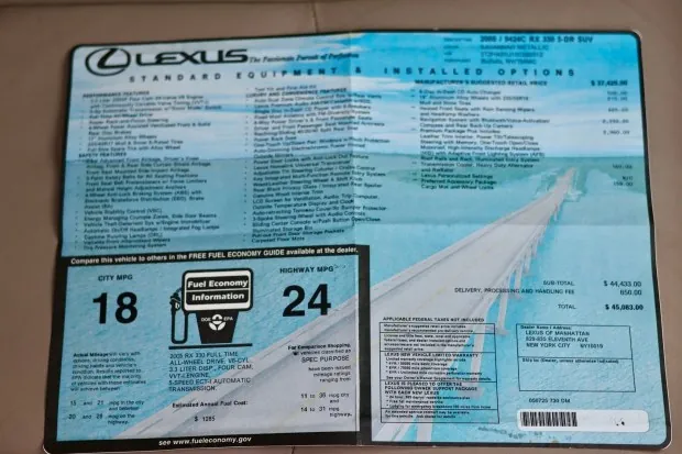 2005 Lexus RX330 window sticker details.