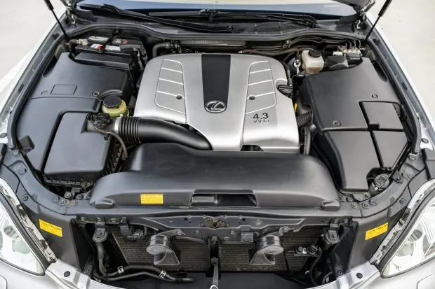 2006 Lexus LS430 engine bay view