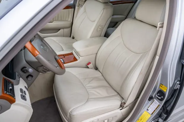 Ecru leather seats in 2006 Lexus LS430