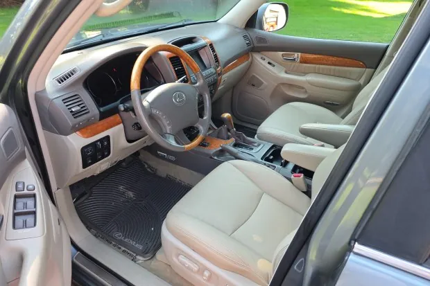 2007 Lexus GX470 interior with Ivory leather seats