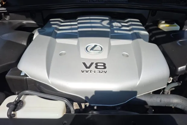 Close-up of Lexus GX470 V8 engine