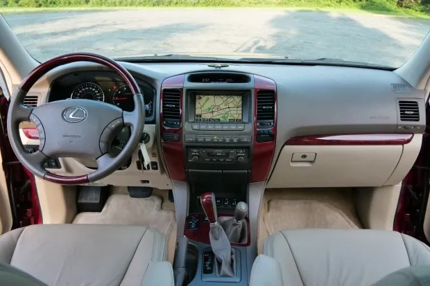 2008 Lexus GX470 interior dashboard view