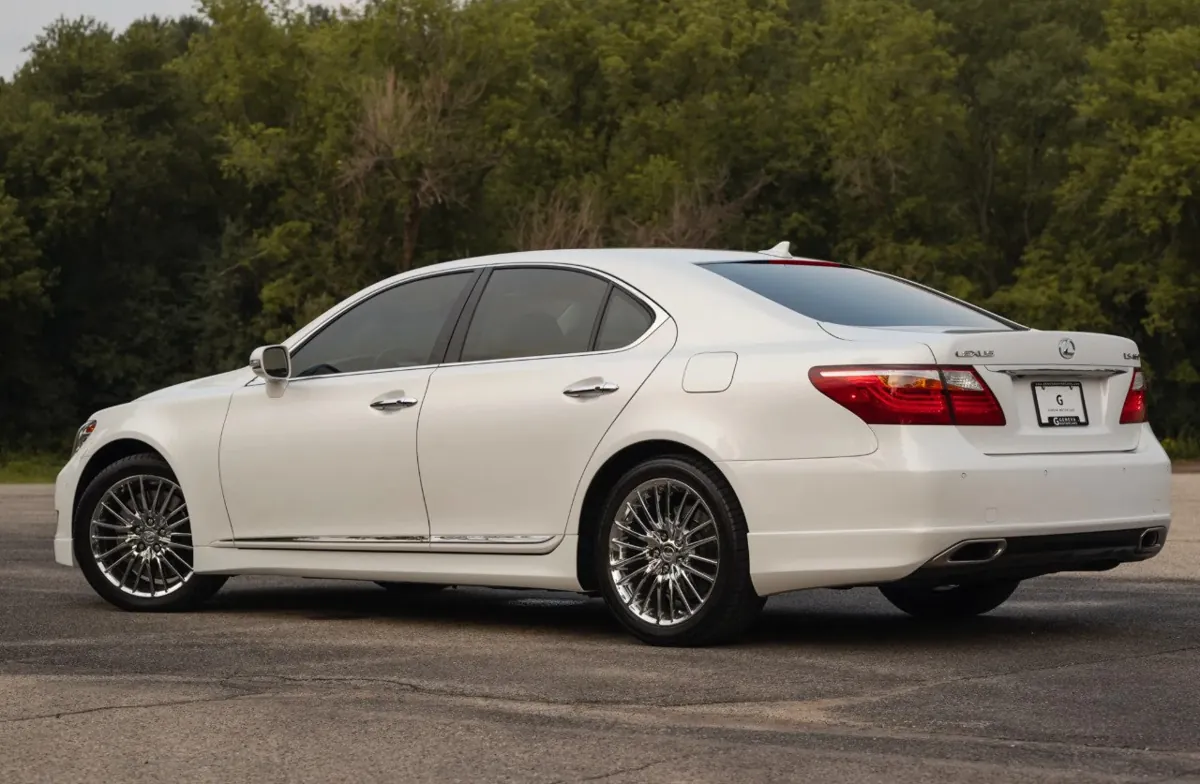White 2010 Lexus LS 460 parked outdoors.