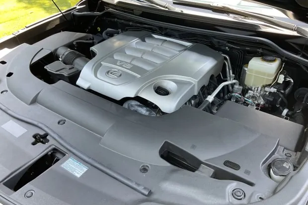 2017 Lexus LX570 engine bay