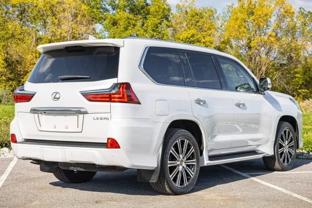 2018 Lexus LX570 in Eminent White Pearl.