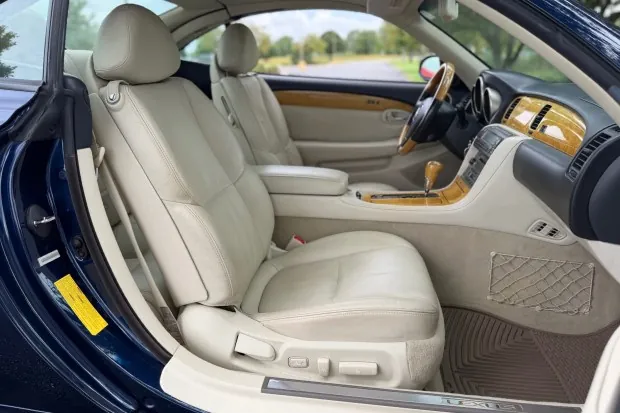 Interior of 2004 Lexus SC430 with Ecru leather seats.