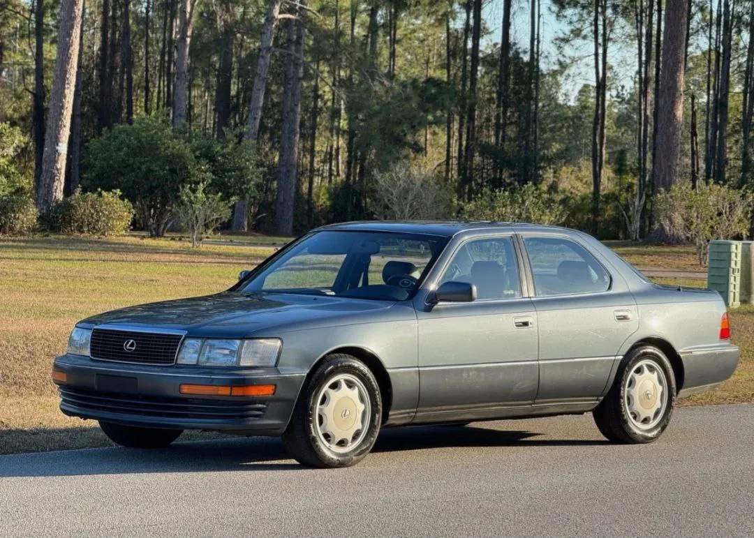1990 Lexus LS400 parked on a road